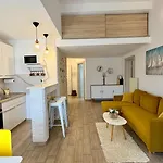Aurora Apartament *
