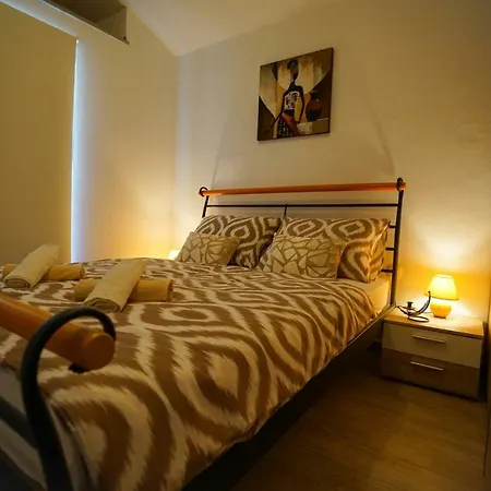 Aurora Apartment