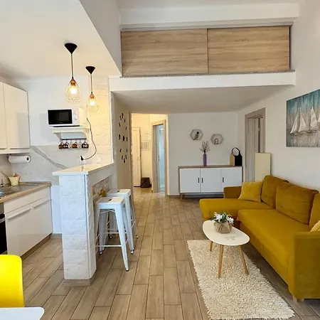 Aurora Appartement *